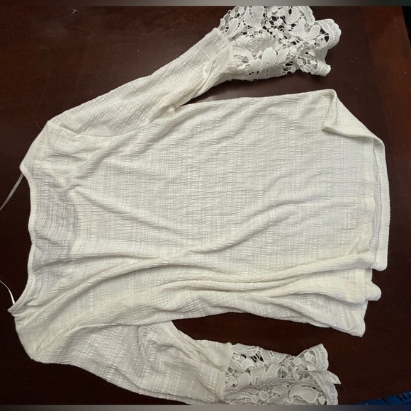 Cable & Gauge Tops - Cable and gage white lace blouse fairy minimalist‎ Beachy preppy xl whimsy flowy
